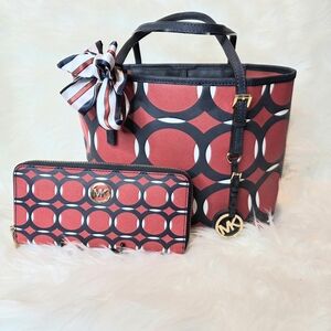 Michael Kors 2 Pcs Jet Set Leather Tote Bag  & Wallet Set EUC. Art Deco Pattern.